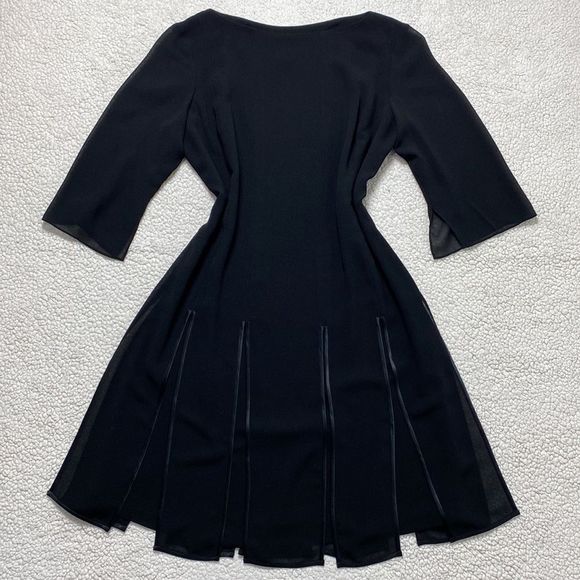 Cynthia Howie Vintage Black Open Pleated Round Neck Shift Dress Size 12P - Picture 12 of 12